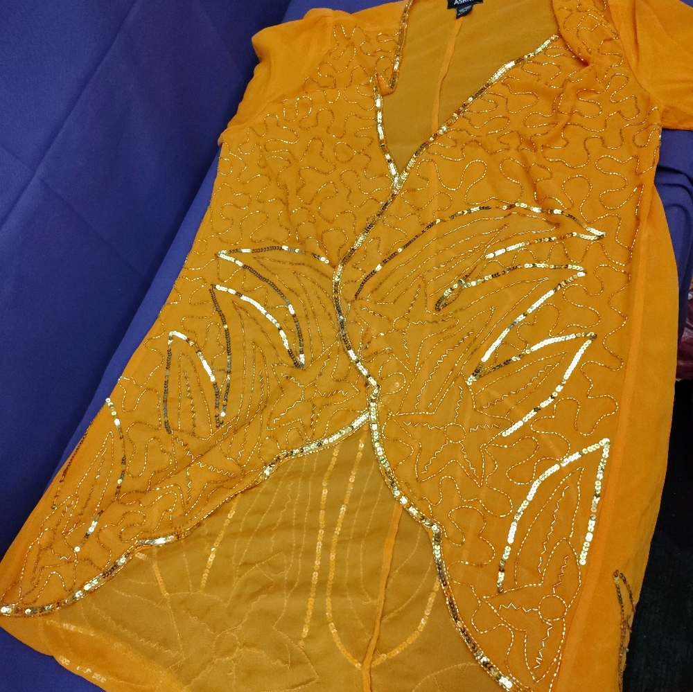 Ashro 3 Piece Set with Embellishments - Picture 9 of 11